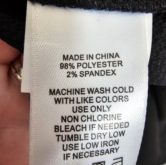 CECE size XS black V-neck long-sleeved tie blouse NWT - Picture 6 of 8